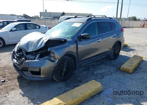 2018 Nissan Rogue Sv z USA, uszkodzony, nr VIN 5N1AT2MT4JC768331